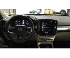 Volvo XC40 1.5 T3 MOMENTUM 5P de 2018 con 57.700 Km por 26.500 EUR. en Alicante
