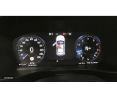 Volvo XC40 1.5 T3 MOMENTUM 5P de 2018 con 57.700 Km por 26.500 EUR. en Alicante