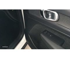 Volvo XC40 XC40 T3 Manual de 2018 con 104.580 Km por 25.500 EUR. en Alicante