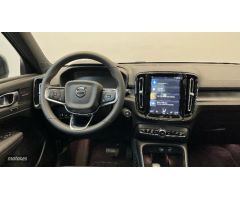 Volvo XC40 XC40 Recharge Plus, T4 plug-in hybrid, Electrico/Gasolina, Dark de 2023 con 10 Km por 51.