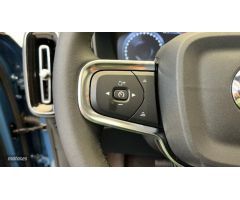 Volvo XC40 XC40 Recharge Plus, T4 plug-in hybrid, Electrico/Gasolina, Dark de 2023 con 10 Km por 51.