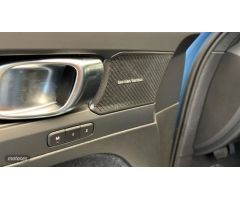 Volvo XC40 XC40 Recharge Plus, T4 plug-in hybrid, Electrico/Gasolina, Dark de 2023 con 10 Km por 51.