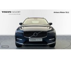 Volvo XC 60 XC60 Plus, B4 (gasolina), Gasolina, Bright de 2023 con 14.105 Km por 51.700 EUR. en Alic