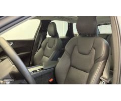 Volvo XC 60 XC60 Plus, B4 (gasolina), Gasolina, Bright de 2023 con 14.105 Km por 51.700 EUR. en Alic