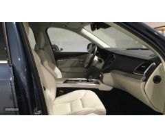 Volvo XC 90 XC90 Core, B5 (diesel) AWD, Diesel, 7 Asientos de 2023 con 18.389 Km por 62.500 EUR. en