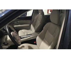 Volvo XC 90 XC90 Core, B5 (diesel) AWD, Diesel, 7 Asientos de 2023 con 18.389 Km por 62.500 EUR. en