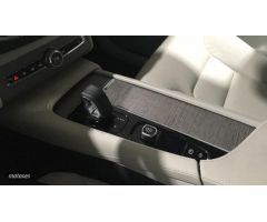 Volvo XC 90 XC90 Core, B5 (diesel) AWD, Diesel, 7 Asientos de 2023 con 18.389 Km por 62.500 EUR. en
