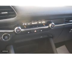 Mazda Mazda3 2.0 e-SKYACTIV-X ZENITH SAFETY  5P de 2020 con 46.425 Km por 24.500 EUR. en Pontevedra