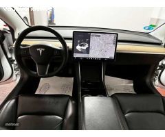 Tesla Model 3 3 Standard RWD Plus de 2019 con 99.000 Km por 28.000 EUR. en Madrid