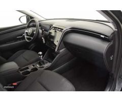 Hyundai Tucson Tucson 1.6 CRDI Maxx 4x2 de 2022 con 15.550 Km por 28.600 EUR. en Sevilla