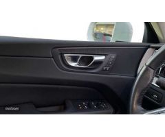 Volvo XC 60 XC60 B4 (D4) AWD Inscription Automatico de 2019 con 32.920 Km por 40.100 EUR. en Madrid