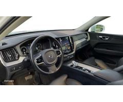 Volvo XC 60 XC60 B4 (D4) AWD Inscription Automatico de 2019 con 32.920 Km por 40.100 EUR. en Madrid
