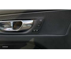 Volvo XC 60 XC60 B4 (D4) AWD Inscription Automatico de 2019 con 32.920 Km por 40.100 EUR. en Madrid