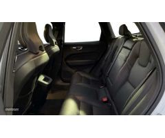 Volvo XC 60 XC60 B4 (D4) AWD Inscription Automatico de 2019 con 32.920 Km por 40.100 EUR. en Madrid