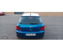 Peugeot 307 2.0 HDI XS+  136Cv de 2005 con 389.000 Km por 3.200 EUR. en Ciudad Real