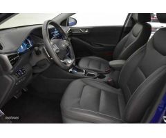 Hyundai Ioniq 1.6 GDI Style de 2021 con 16.000 Km por 26.900 EUR. en Palencia