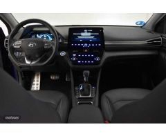 Hyundai Ioniq 1.6 GDI Style de 2021 con 16.000 Km por 26.900 EUR. en Palencia