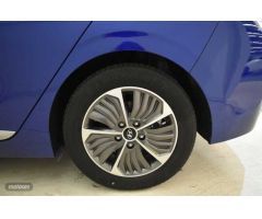 Hyundai Ioniq 1.6 GDI Style de 2021 con 16.000 Km por 26.900 EUR. en Palencia