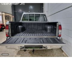 Nissan NP300 Navara Pickup doble  cabina de 2007 con 188.000 Km por 8.500 EUR. en Sevilla