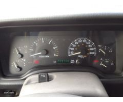 Jeep Cherokee 2.5 TD SPORT 115 CV. de 1998 con 209.000 Km por 3.500 EUR. en Murcia
