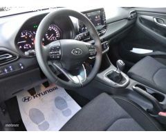 Hyundai i30 1.0 TGDI Klass LR 48V 120 de 2023 con 12 Km por 22.850 EUR. en Segovia