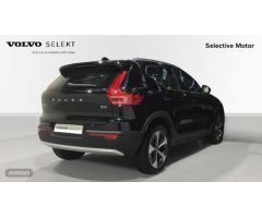 Volvo XC40 XC40 Plus, B3 (gasolina), Gasolina, Bright de 2022 con 14.521 Km por 41.500 EUR. en Canta