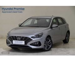 Hyundai i30 1.5 DPI Klass SLX 110 de 2023 con 9.796 Km por 19.990 EUR. en Pontevedra