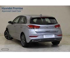 Hyundai i30 1.5 DPI Klass SLX 110 de 2023 con 9.796 Km por 19.990 EUR. en Pontevedra