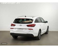 Hyundai i30 i30 CW 1.6CRDi Tecno Sky 116 de 2019 con 208.250 Km por 11.490 EUR. en Cadiz