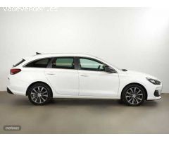 Hyundai i30 i30 CW 1.6CRDi Tecno Sky 116 de 2019 con 208.250 Km por 11.490 EUR. en Cadiz