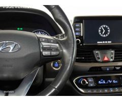 Hyundai i30 i30 CW 1.6CRDi Tecno Sky 116 de 2019 con 208.250 Km por 11.490 EUR. en Cadiz