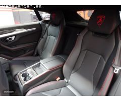 Lamborghini Urus 650CV FULL CARBON PACKAGE de 2020 con 13.775 Km por 340.000 EUR. en Madrid