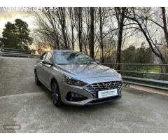 Hyundai i30 1.5 DPI Klass SLX 110 de 2023 con 14.071 Km por 19.990 EUR. en Pontevedra