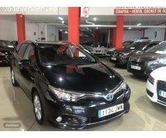 Toyota Auris HIBRIDO 1.80100 CV de 2016 con 118.000 Km por 14.500 EUR. en Tenerife