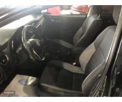 Toyota Auris HIBRIDO 1.80100 CV de 2016 con 118.000 Km por 14.500 EUR. en Tenerife