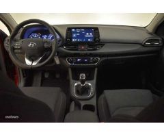 Hyundai i30 1.5 DPI Klass SLX 110 de 2023 con 6.521 Km por 19.900 EUR. en Madrid