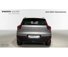 Volvo XC40 XC40 Plus, B4 (gasolina), Gasolina, Dark de 2023 con 182 Km por 43.900 EUR. en Asturias