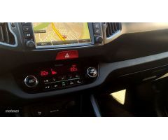 Kia Sportage 1.6 CRDi MHEV 100kW (136CV) Drive 4x2 de 2012 con 140.000 Km por 12.900 EUR. en Sevilla