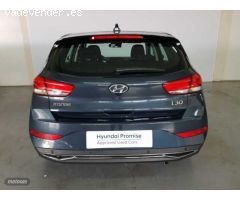 Hyundai i30 1.5 DPI Klass SLX 110 de 2023 con 13.827 Km por 19.200 EUR. en Granada