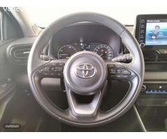 Toyota Yaris 120h 1.5 Active Tech de 2023 con 15.547 Km por 21.700 EUR. en MADRID