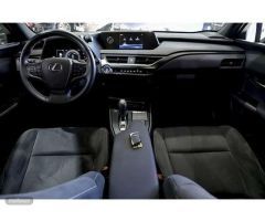 Lexus UX 300e Business de 2021 con 6.016 Km por 28.590 EUR. en Madrid