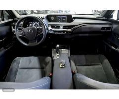 Lexus UX 300e Executive de 2021 con 8.532 Km por 28.590 EUR. en Madrid