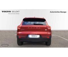 Volvo XC40 XC40 Recharge Plus, T4 plug-in hybrid, Electrico/Gasolina, Dark de 2023 con 2.252 Km por
