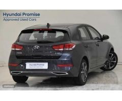 Hyundai i30 1.5 DPI Klass SLX 110 de 2023 con 15.290 Km por 19.490 EUR. en Cadiz