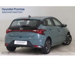 Hyundai i20 1.0 TGDI Klass 100 de 2023 con 12.117 Km por 17.300 EUR. en Granada