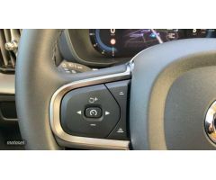 Volvo XC 60 XC60 Recharge Core, T6 plug-in hybrid eAWD, Electrico/Gasolina, Bright de 2023 con 23.40