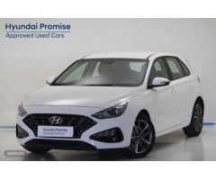 Hyundai i30 1.5 DPI Klass SLX 110 de 2023 con 19.475 Km por 19.400 EUR. en Huelva