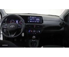 Hyundai i10 1.0 MPI Klass de 2023 con 17.184 Km por 14.900 EUR. en Girona