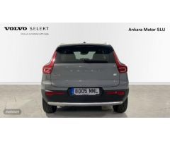 Volvo XC40 XC40 Recharge Core, T4 plug-in hybrid, Electrico/Gasolina, Bright de 2023 con 10 Km por 4