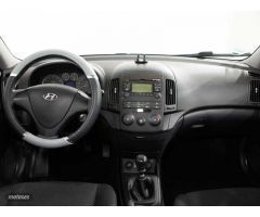 Hyundai i30 1.4 Classic GL de 2019 con 123.500 Km por 6.990 EUR. en Cadiz